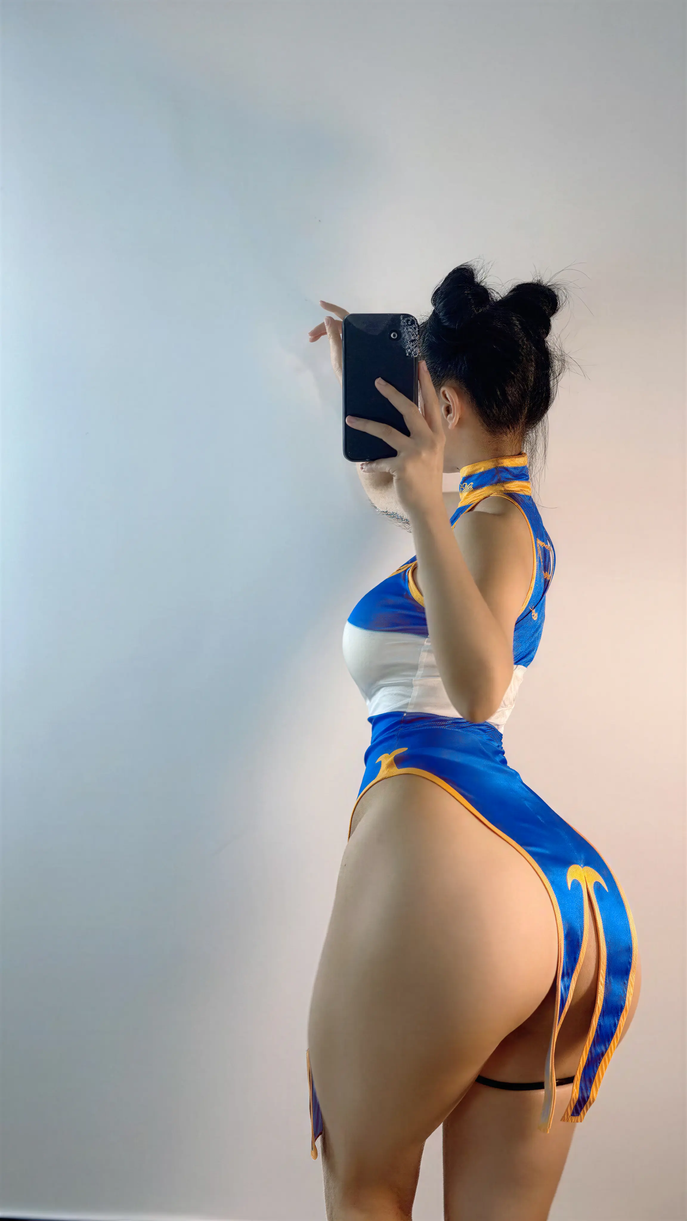 俏妞qiaoniuTT – COS春丽 12P